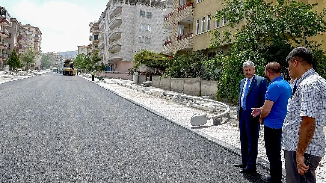 'Mevlüt Aslanoğlu Caddesi asfaltlandı'