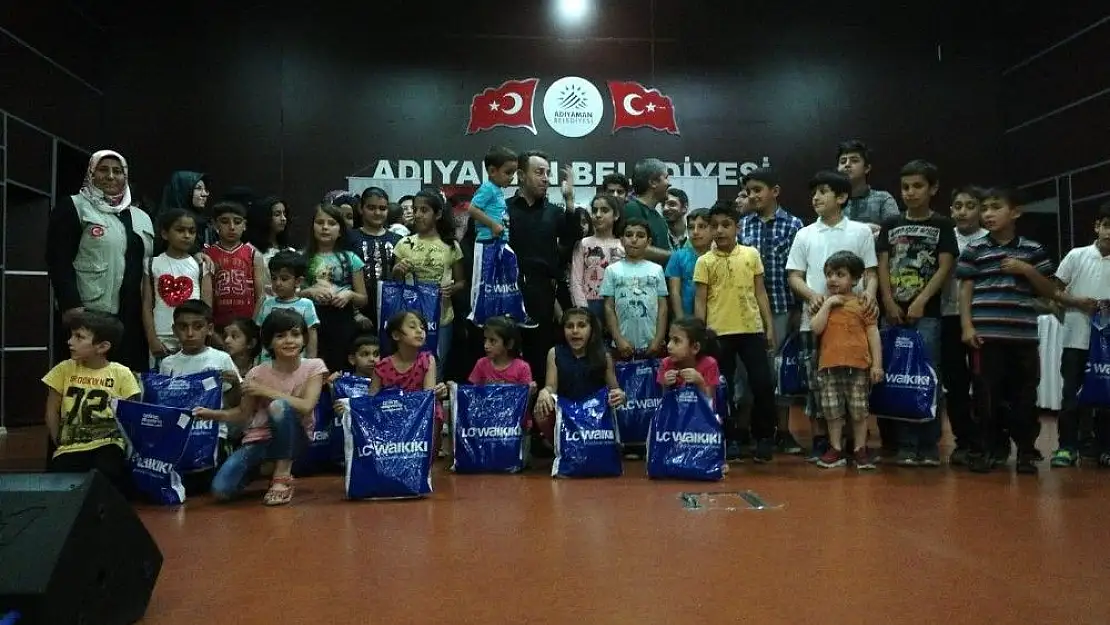 'İHH´dan yetimlere bayramlık'