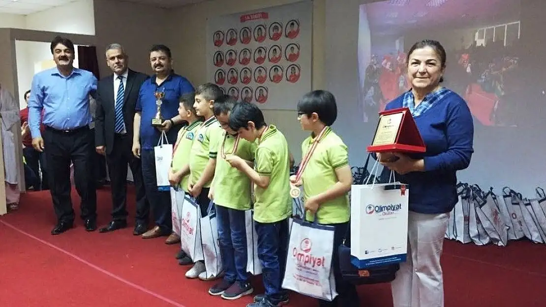 'Matematik Olimpiyatlarında ödül töreni'