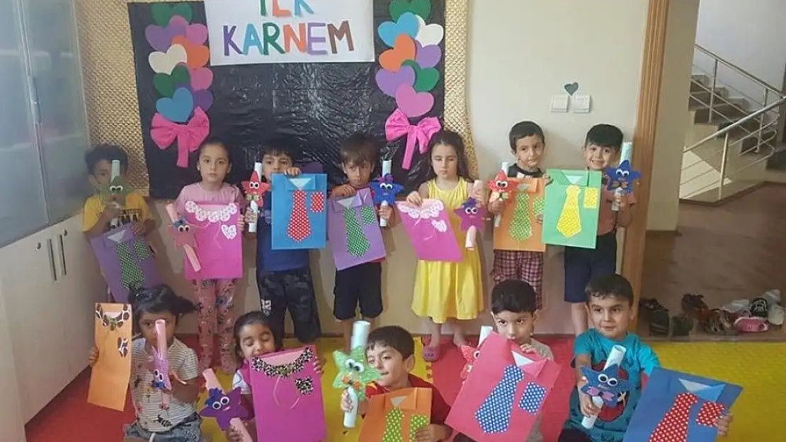 'Kreşi öğrencileri karne heyecanı yaşadı'