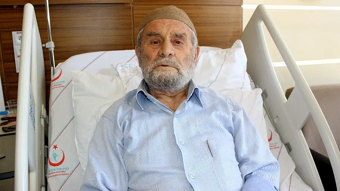 '85 yaşındaki `Genç´ ömründe ilk defa hastaneye gitti'