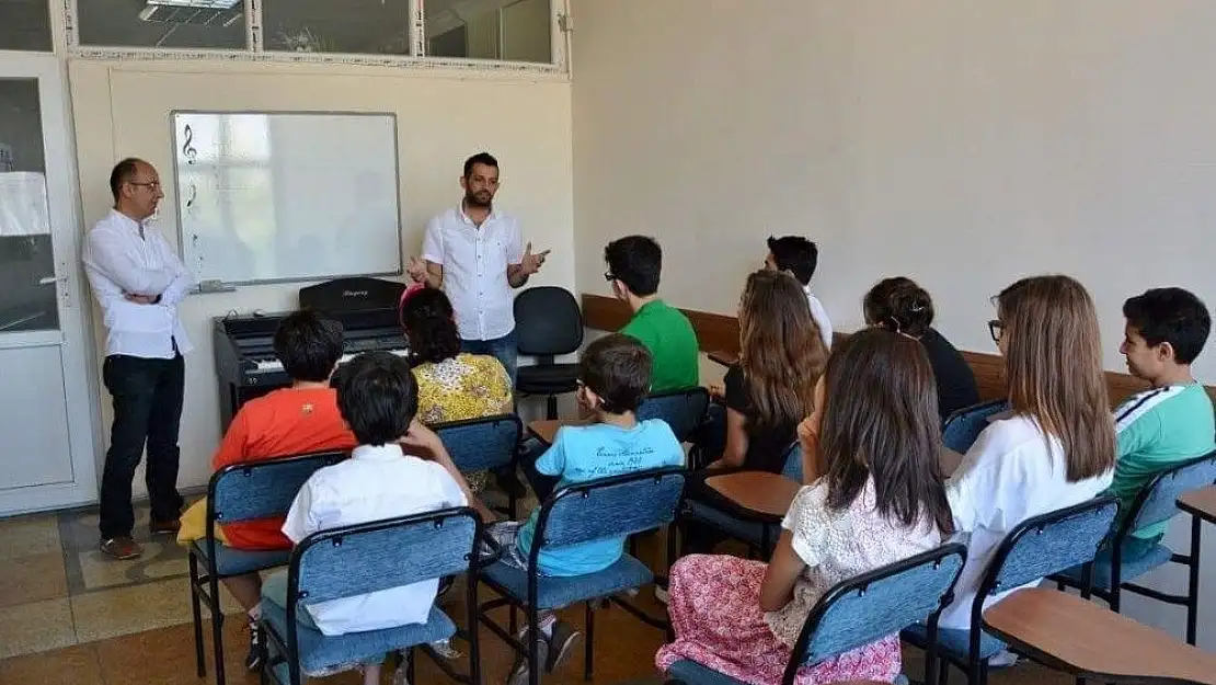 'Belediye Konservatuarına yaz kayıtları başladı'
