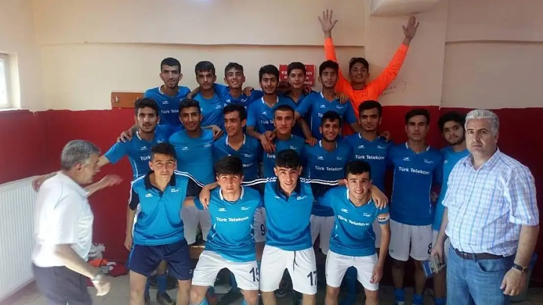 'Malatya Telekomspor U17 takımı Kahramanmaraş´ta şampiyon oldu'