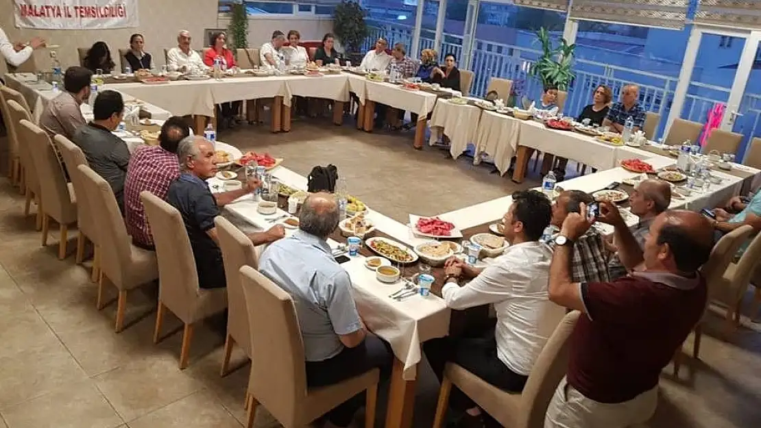 'Türk Kültür Sanat Sen üyesi memurlar iftarda bir araya geldiler'