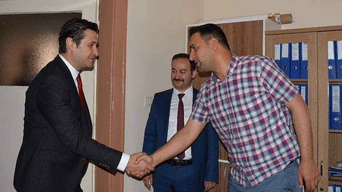 'MHP Sivas Milletvekili adayı Uygunuçarlar seçim çalışmalarını sürdürüyor'