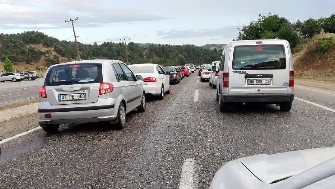 'Kahramanmaraş´ta bayram dönüşü trafik yoğunluğu'