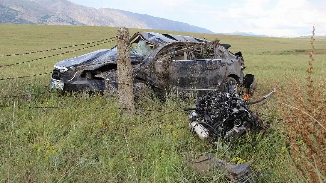 'Kazada otomobilin motoru fırladı'