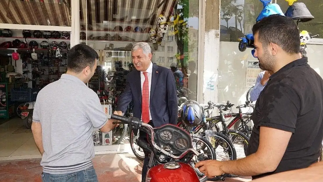 'Polat, esnaf ziyaretinde bulundu'