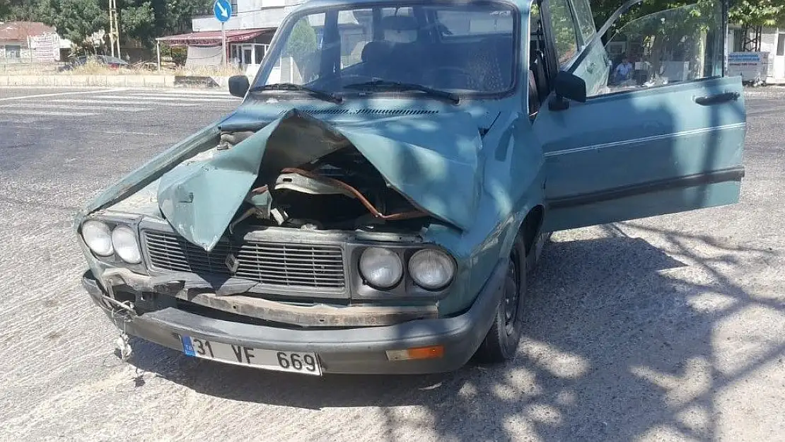 'Adıyaman´da otomobiller çarpıştı: 6 yaralı'