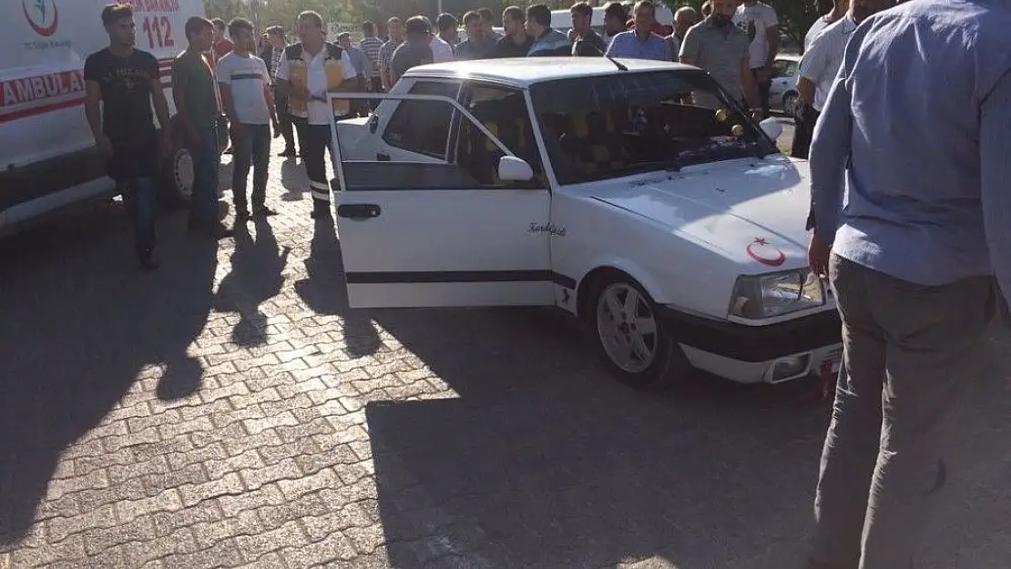 'Besni´de otomobil küçük kıza çarptı'
