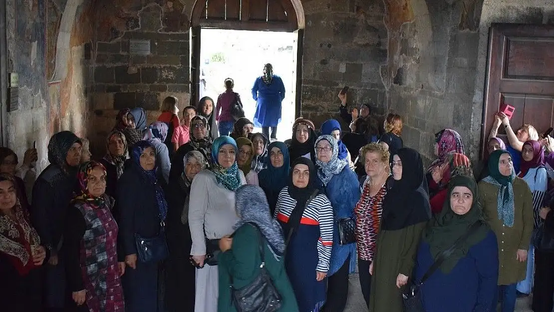 Malatya´nın kadın meclisi üyeleri Trabzon´u gezdi