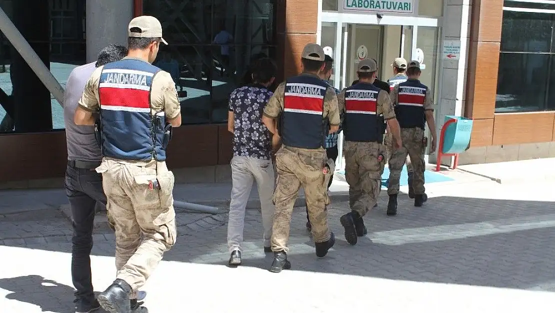 'Hassas terazili uyuşturucu taciri 2 şüpheli tutuklandı'