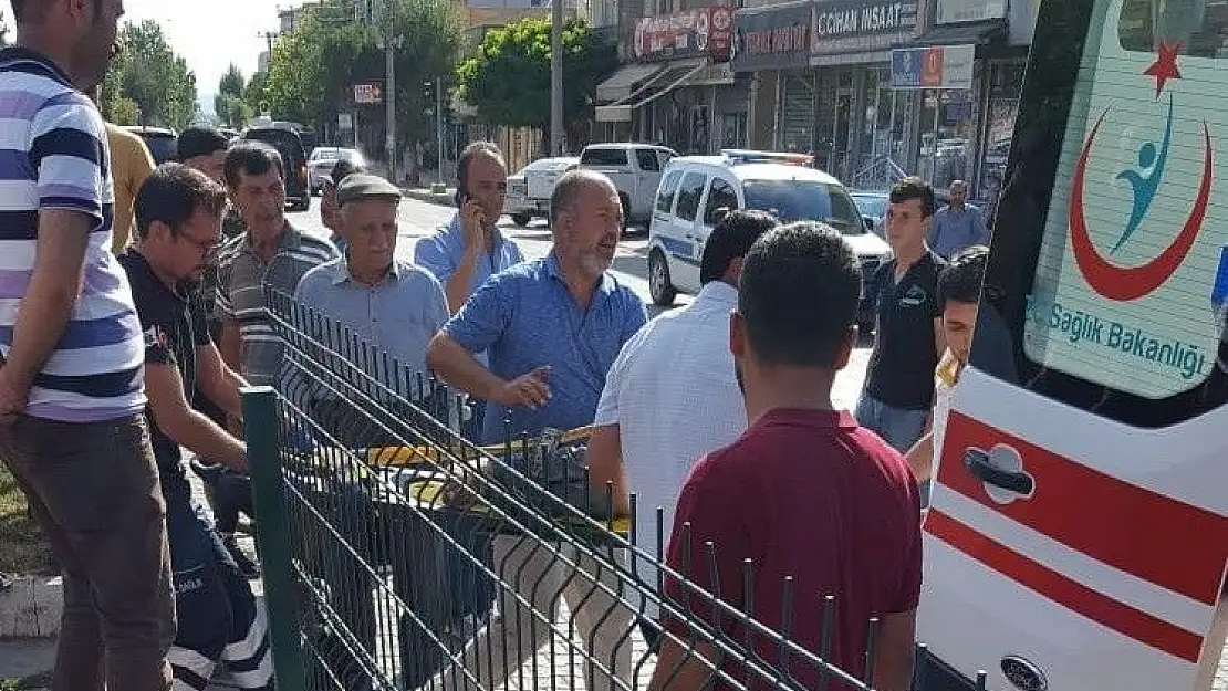 'Hafif ticari aracın çarptığı çocuk yaralandı'