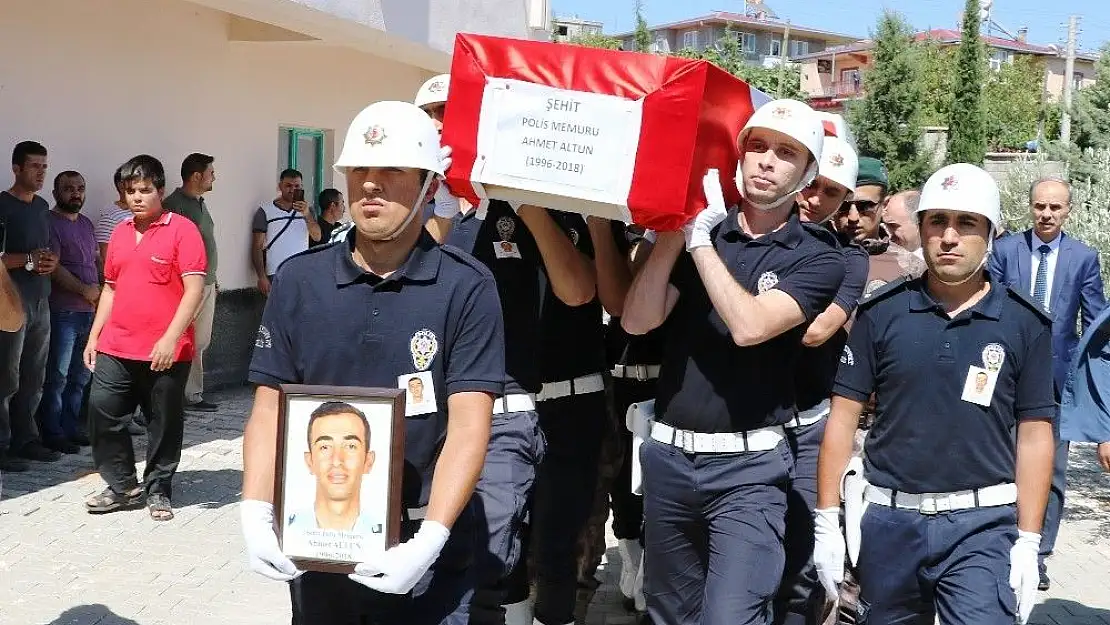 'Şehit polis memuru son yolculuğuna uğurlandı'