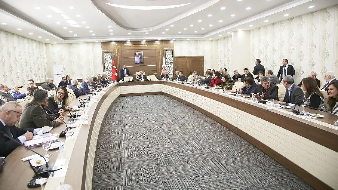 'İsrail´e 8 farklı dille tepki'