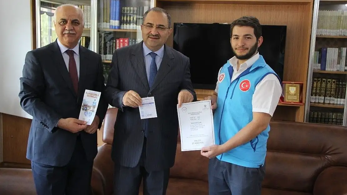 'Vali Kaban, kurbanını Diyanet Vakfı´na bağışladı'