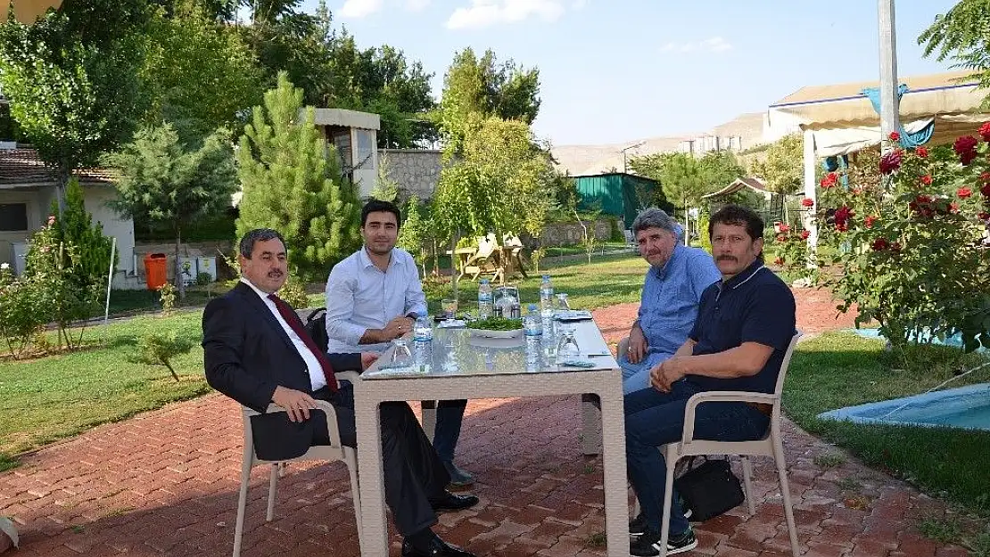 'Eser gazeteciler ile bir araya geldi'