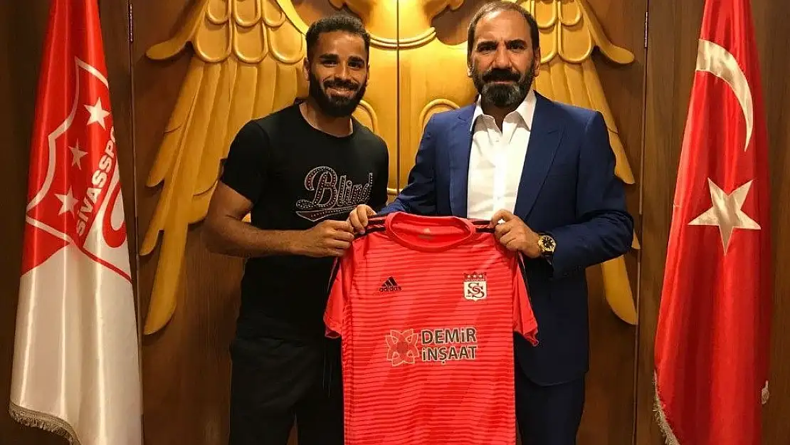 'Sivasspor, Douglas ile 1 yıllık sözleşme imzaladı'