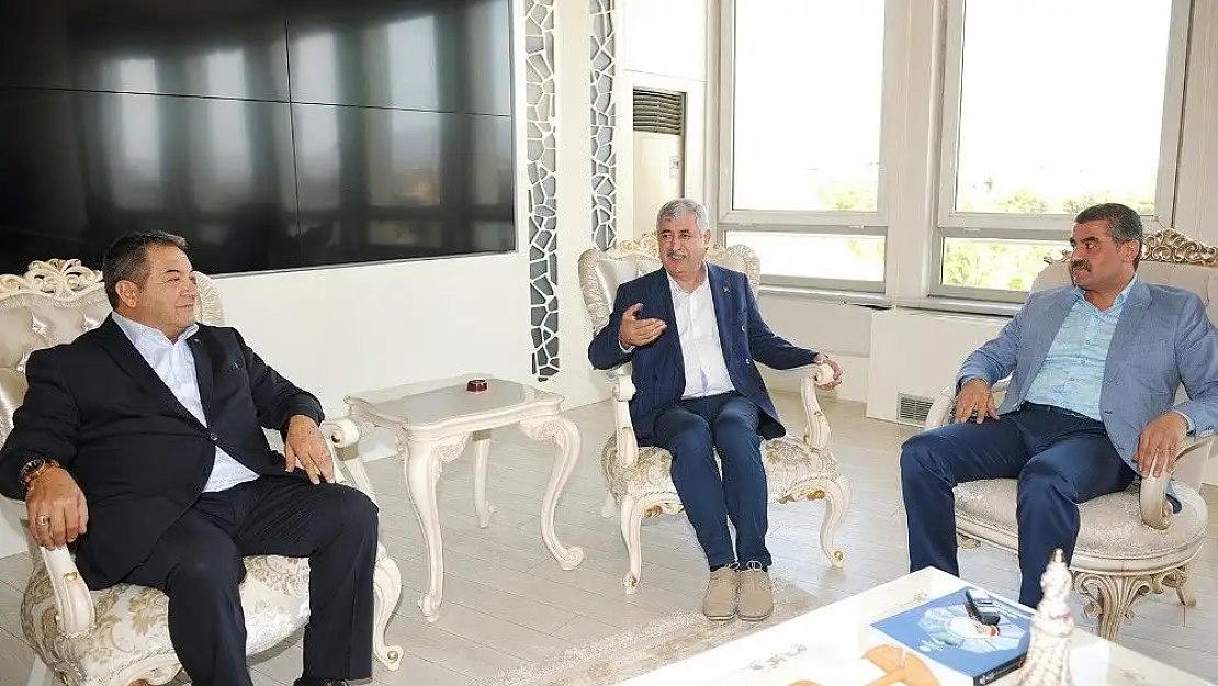 'MHP Milletvekili Fendoğlu´ndan Polat´a ziyaret'