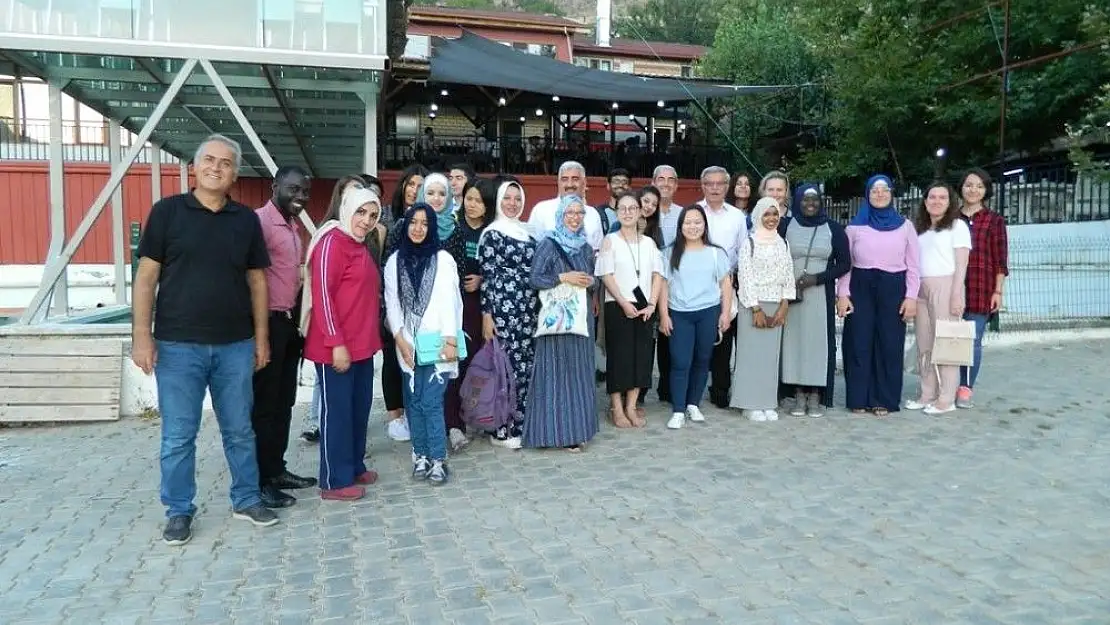 '19 ülkeden 23 öğrenci Malatya´da misafir ediliyor'