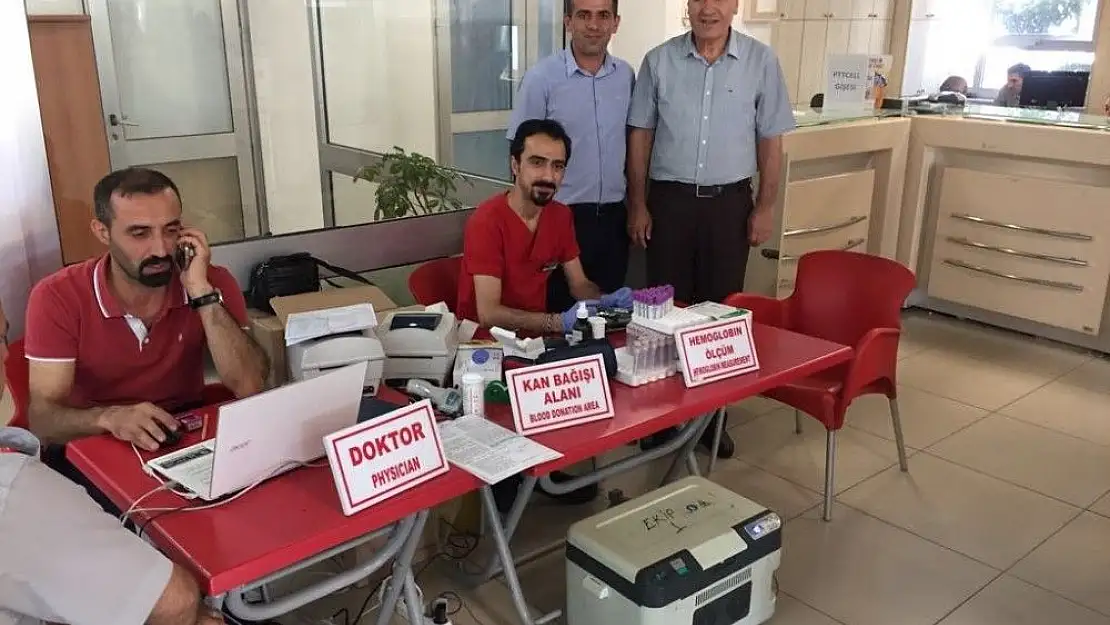 'PTT´den Kızılay´a kan bağışı'