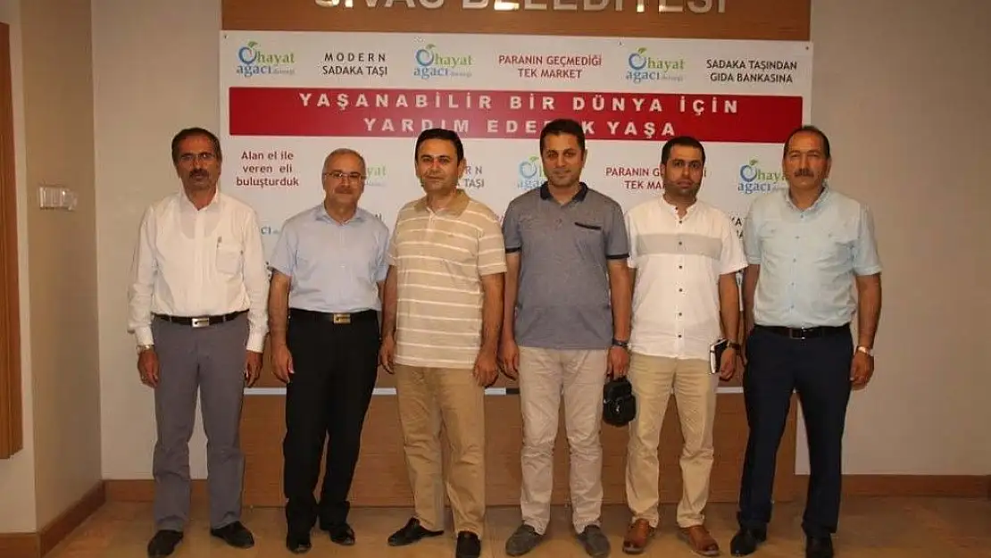 'Malatya´dan gelen heyet Gıda Bankası´nı gezdi'