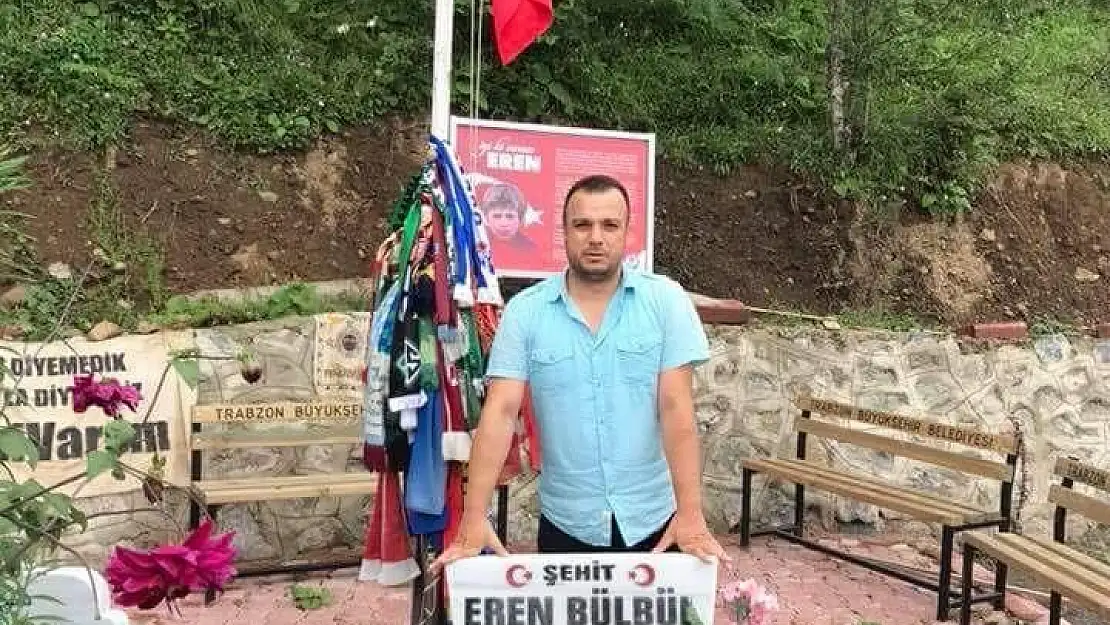 'Eren Bülbül´ün mezarını ziyaret etmek için 4 bin kilometre yol katetti'