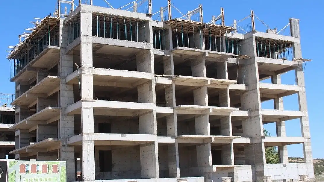 'Elazığ´da inşaattan düşen işçi hayatını kaybetti'
