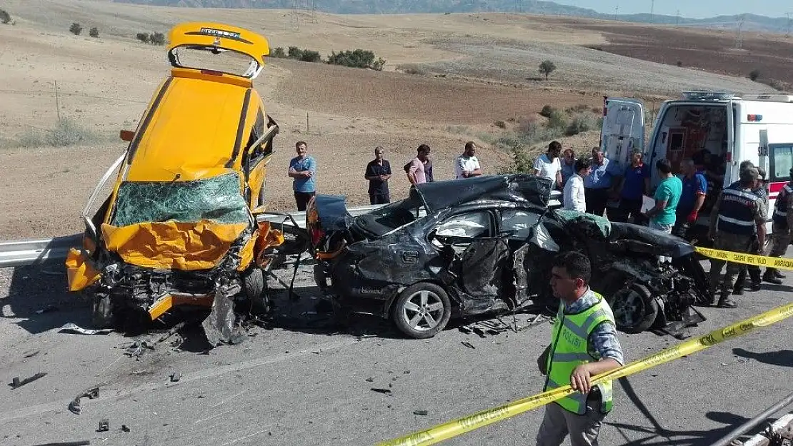 'Kazada ölen 3 kişinin kimliği belirlendi'