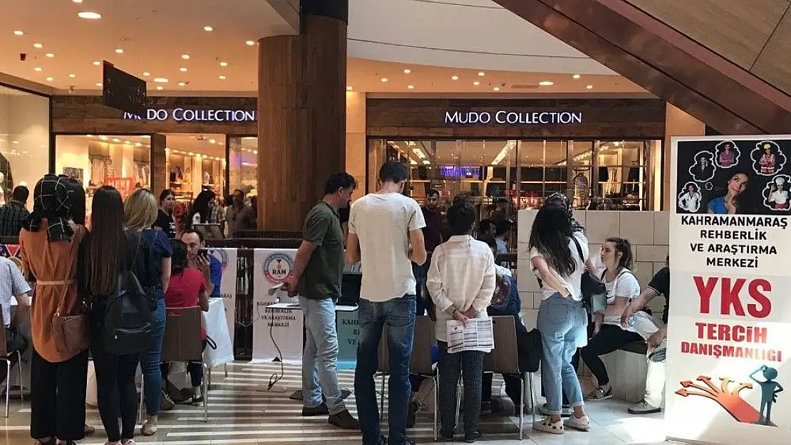 'Üniversite adayı öğrenciler, tercihi Piazza´da yapıyor'