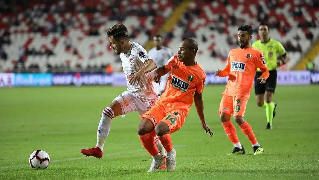 'Spor Toto Süper Lig: Demir Grup Sivasspor: 1 - Aytemiz Alanyaspor: 0 (Maç sonucu)'