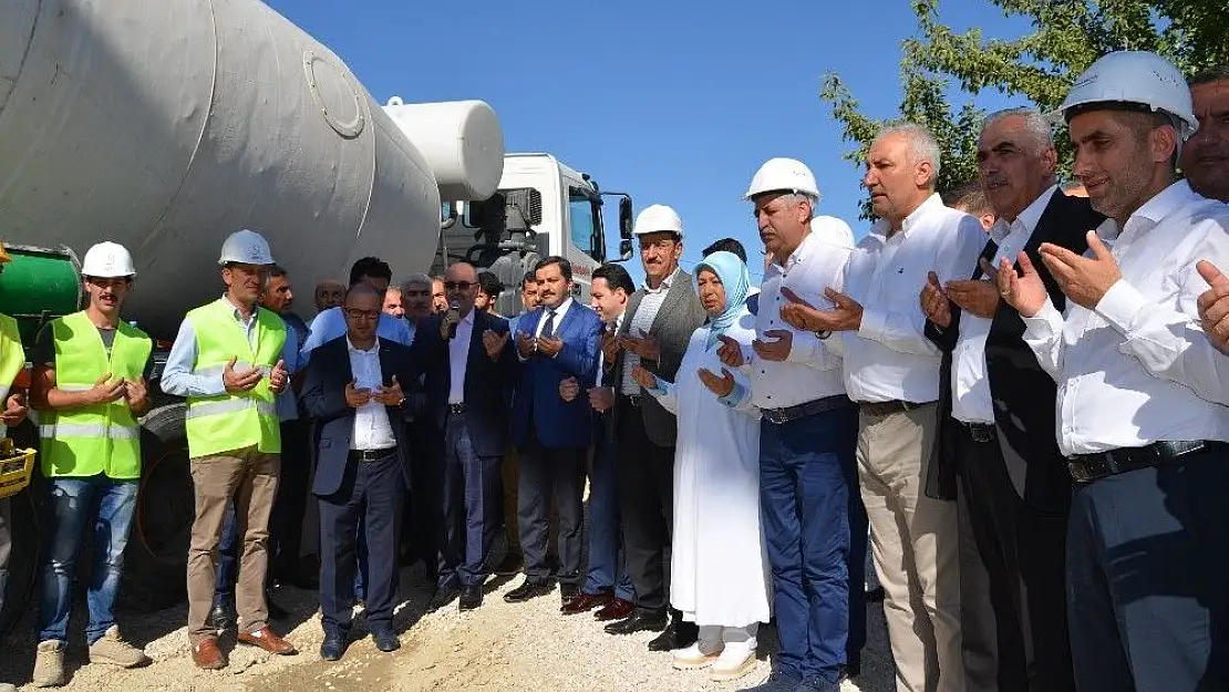 'Darende´de Sağlık Merkezinin temeli törenle atıldı'