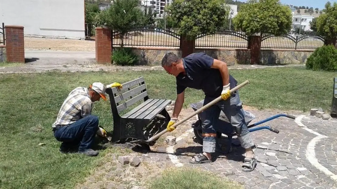 'Parklarda bakım çalışmaları yapılıyor'