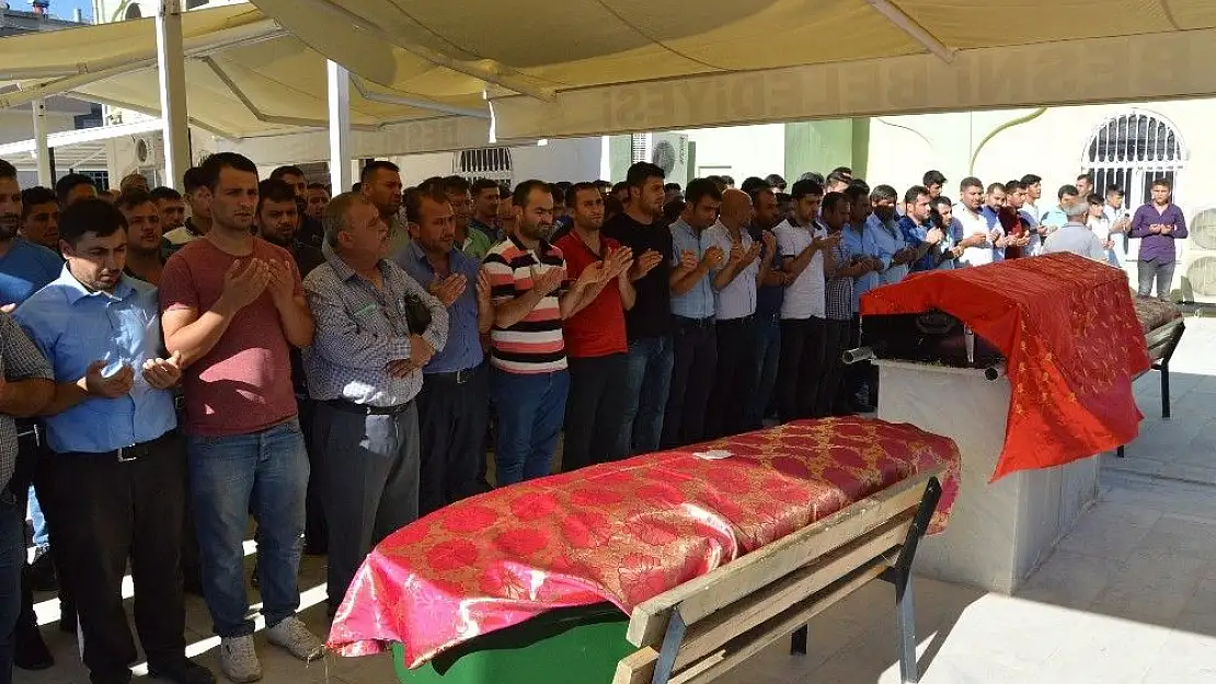 'Adana´da Küp Şelalelerinde boğulan kişiler defnedildi'