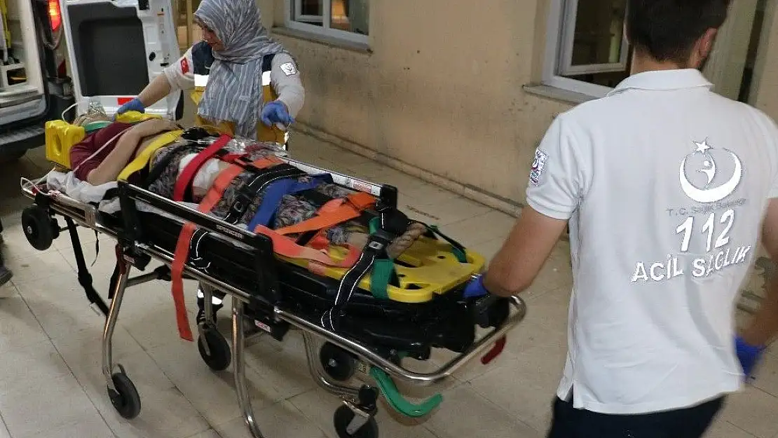 'Çöken kerpiç evde baba öldü, kızı yaralandı'