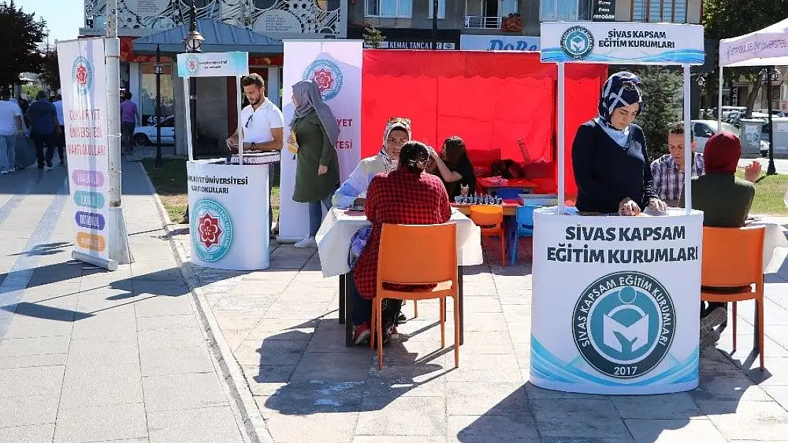 'CÜ Vakfı Okulları´ndan ücretsiz rehberlik hizmeti'