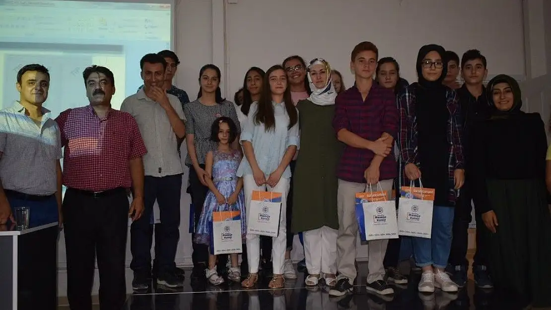 'LGS sınavlarında başarılı olan öğrenciler ödüllendirildi'