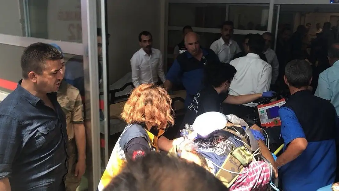 'Adıyaman´da teröristlerle sıcak temas: 4 güvenlik görevlisi yaralı'