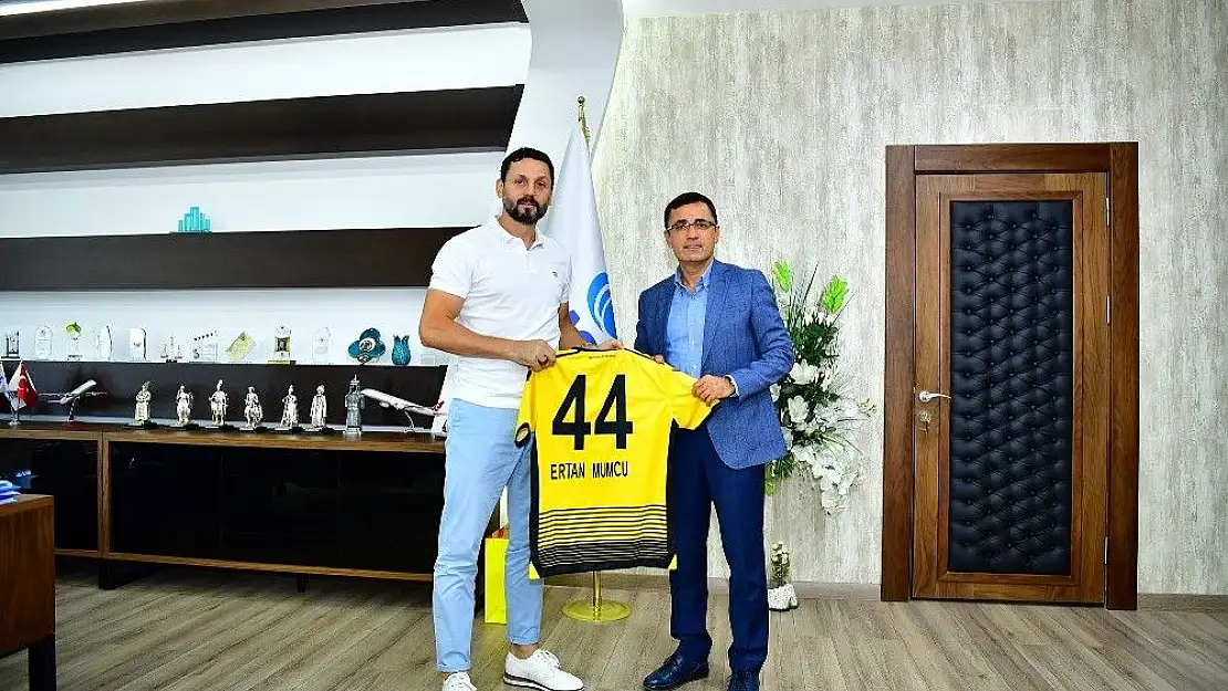 'Erol Bulut´tan eski başkan Mumcu´ya forma sürprizi'