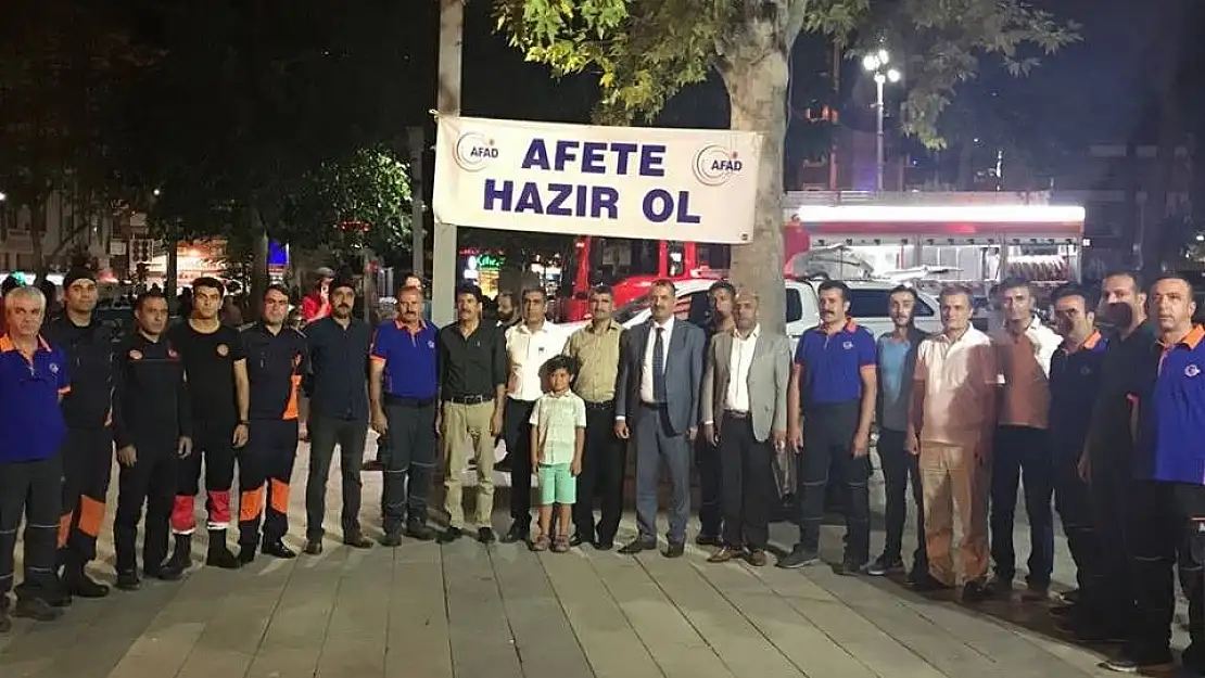 'Elazığ´da 17 Ağustos depremi unutulmadı'
