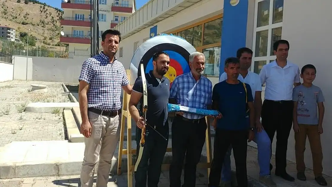 'Sincik´te ok atma yarışması düzenlendi'