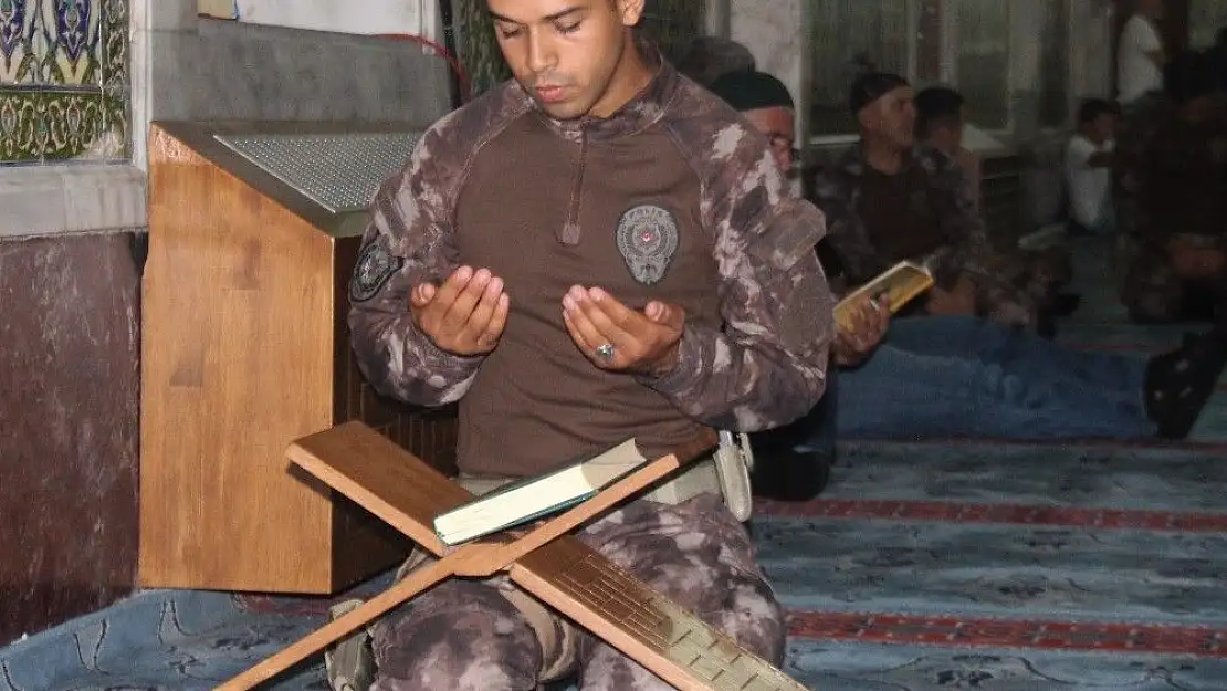 'Elazığ şehitleri için mevlit'