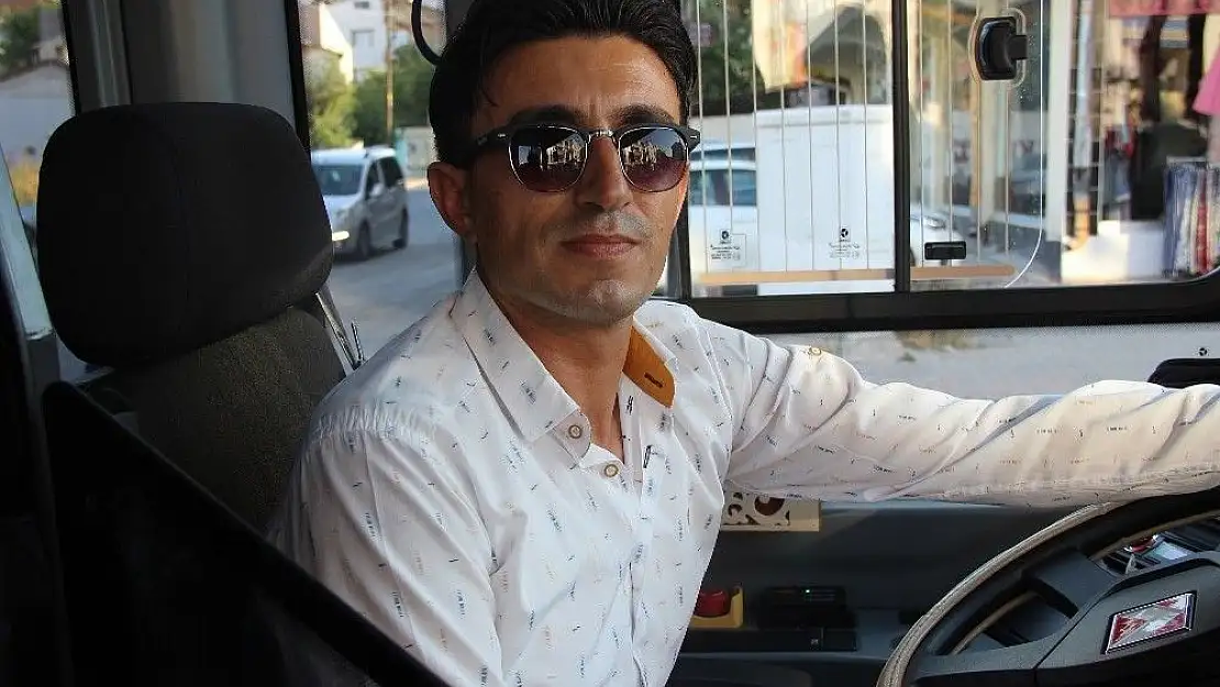 'Otobüste kalp pili durdu, şoför hastaneye yetiştirdi'