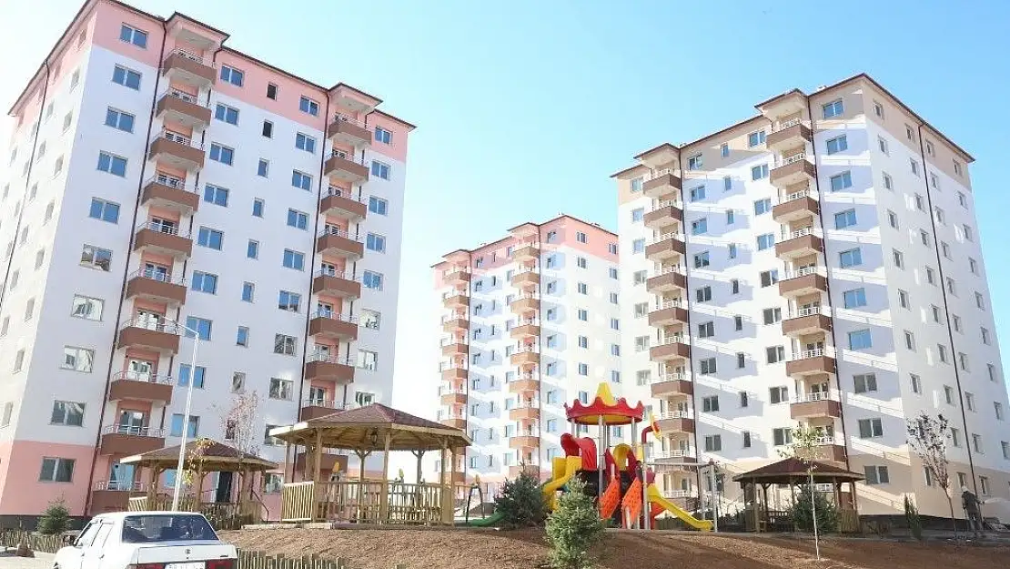 'Sivas Belediyesi Vefa Konutları´nı hak sahiplerine teslim etti'