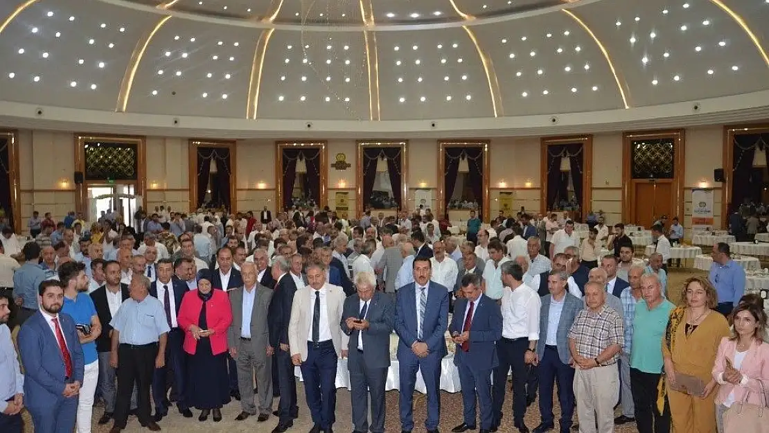 'AK Parti´de bayramlaşma töreni'
