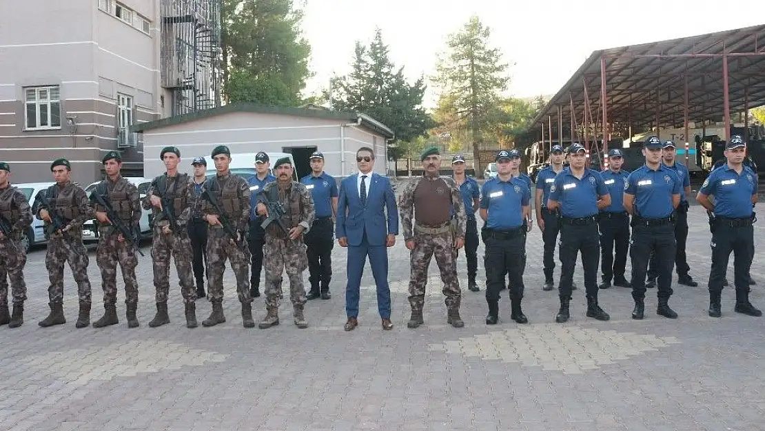 'Emniyet Müdürü Alper, özel harekat polisleri ile bir araya geldi'