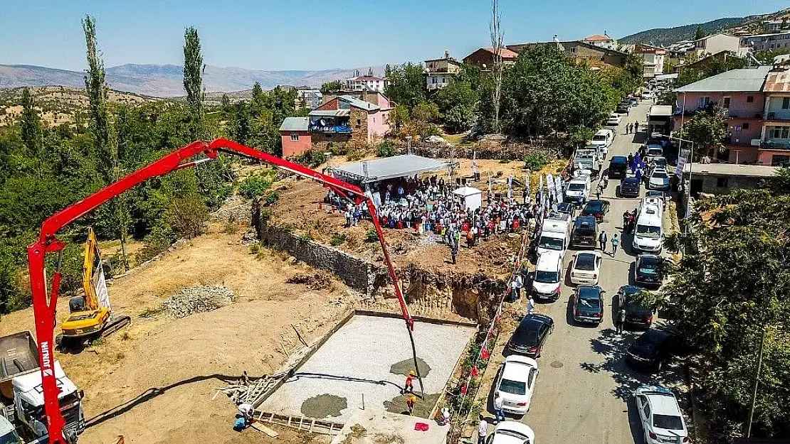 'Pütürge ilçe terminalinin temeli atıldı'