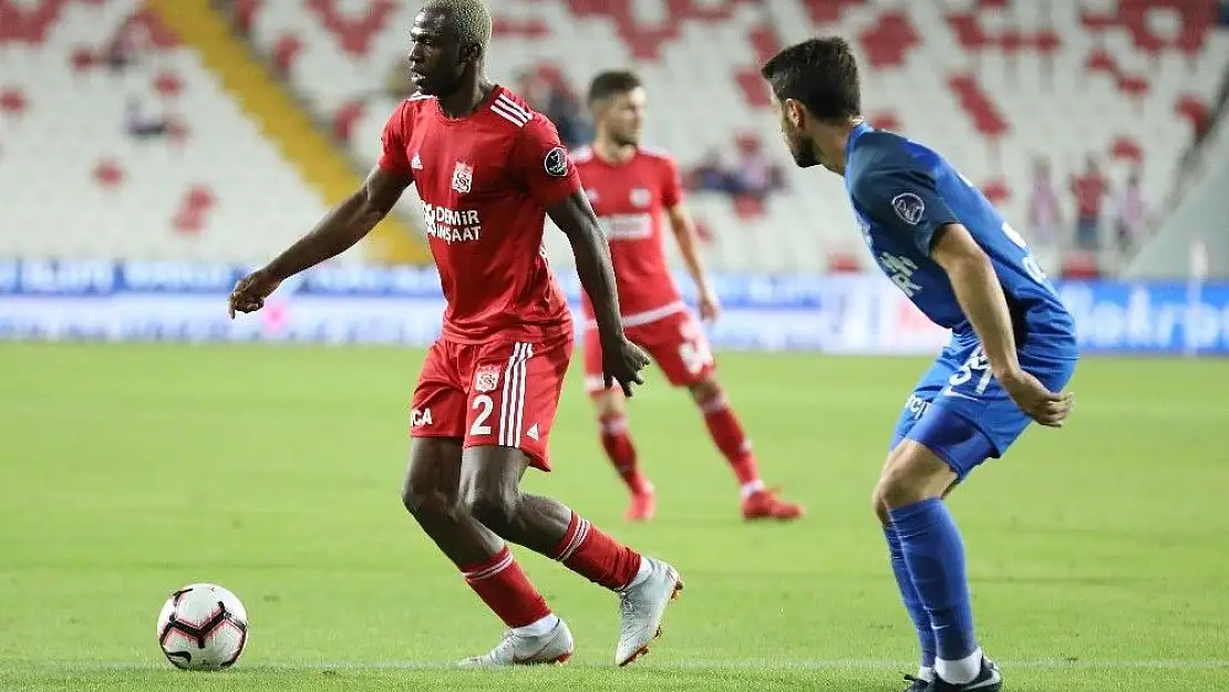 'Spor Toto Süper Lig: Demir Grup Sivasspor: 0 - Kasımpaşa: 1 (İlk yarı)'