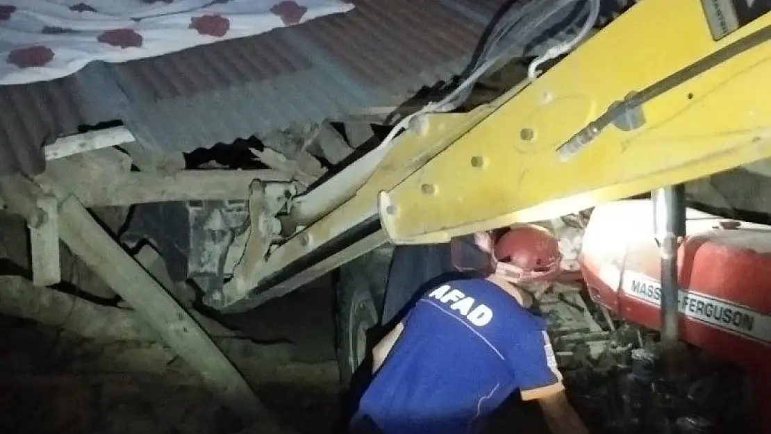 'Kerpiç evin çatısı çöktü, 2 kardeş yaralandı'
