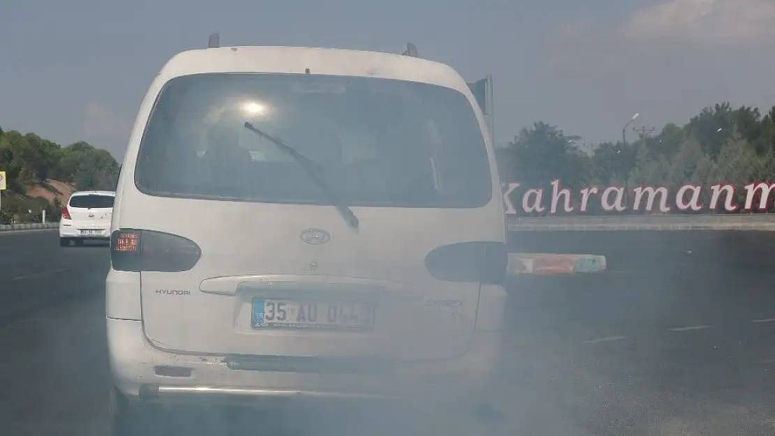 'Egzoz dumanıyla trafiği tehlikeye düşürdü'